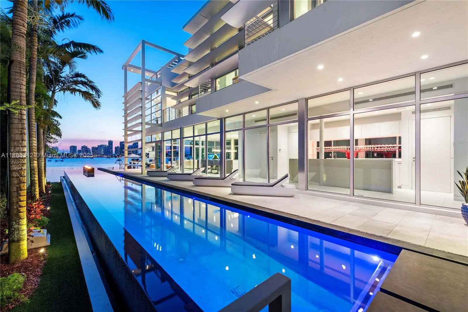 Photo of Listing #A11886342