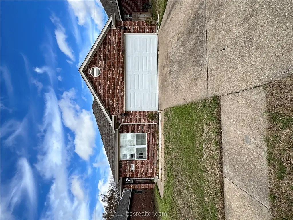 2619 Trophy Drive, Bryan