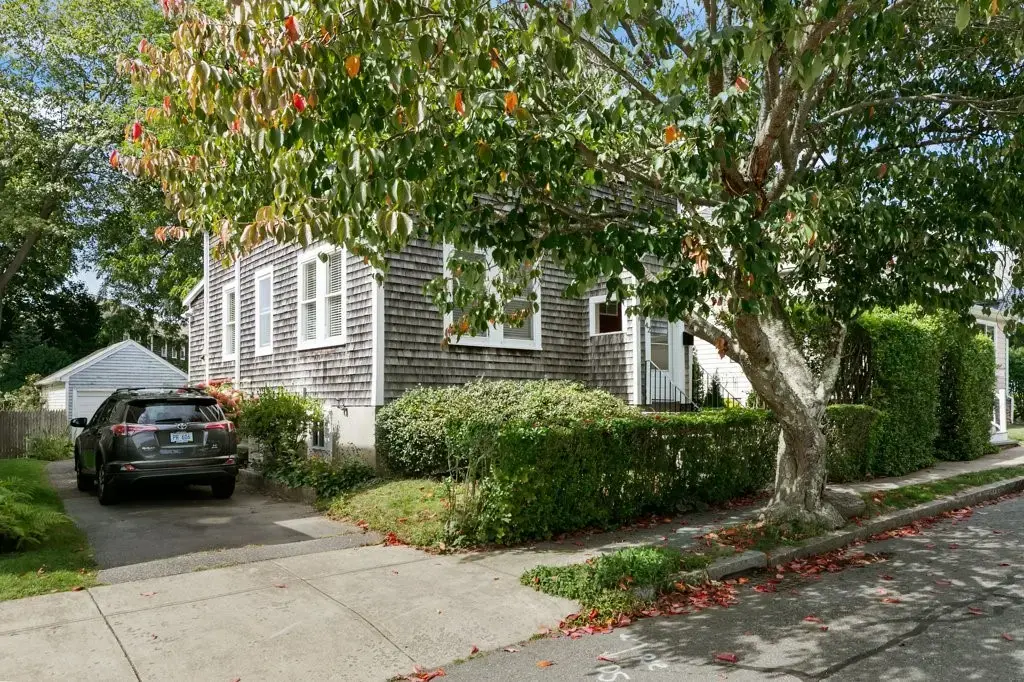 42 Almy St, Newport