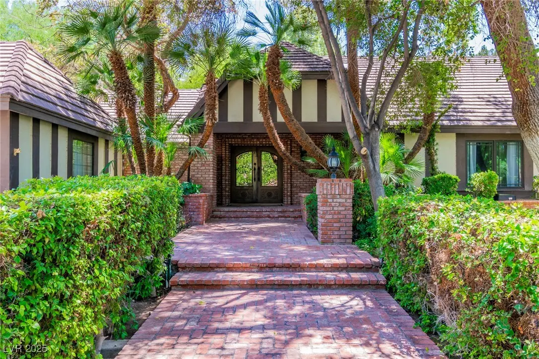 Photo of Listing #2723114