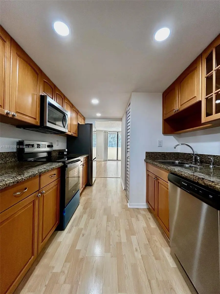 Photo of Listing #A11881959