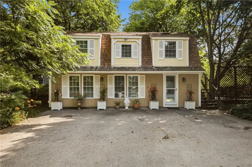 554 East Main Rd, Middletown