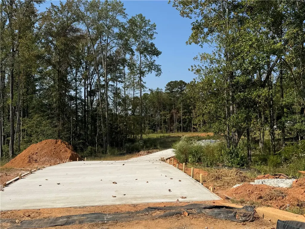Lot 11 Long Leaf Ln, Opelika