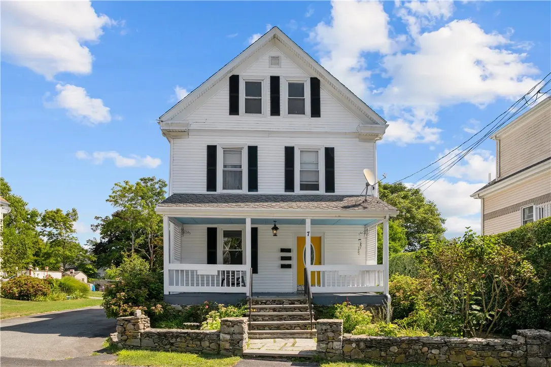 7 Caswell Ave, Newport