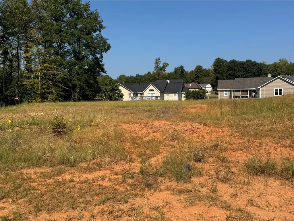 Lot 9 Long Leaf Ln, Opelika