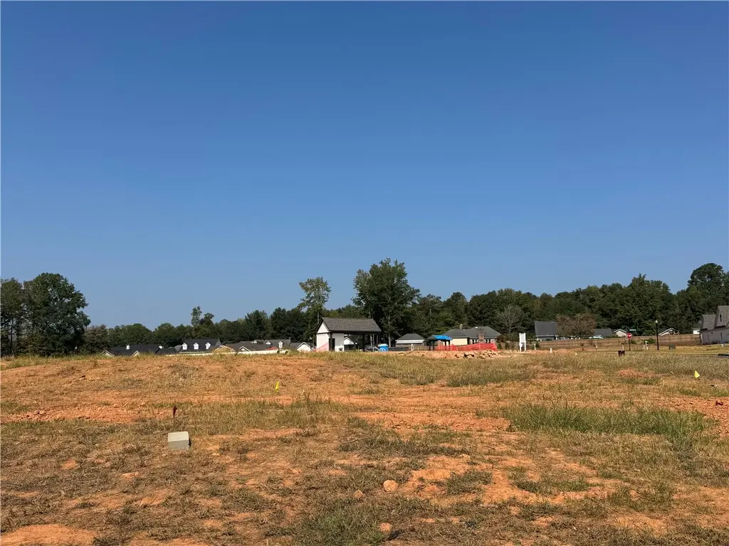 Lot 20 Long Leaf Ln, Opelika