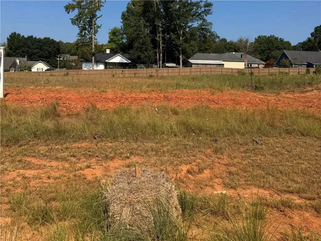 Lot 7 Long Leaf Ln, Opelika