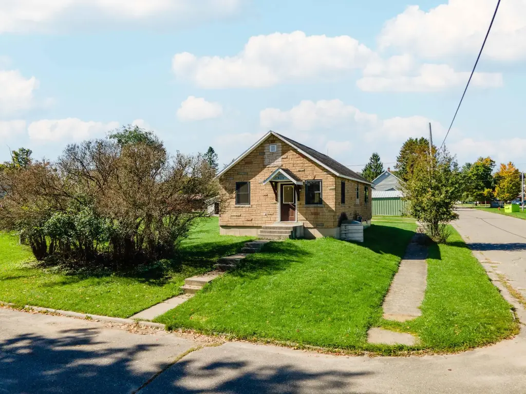 400 Brule Ave, Caspian
