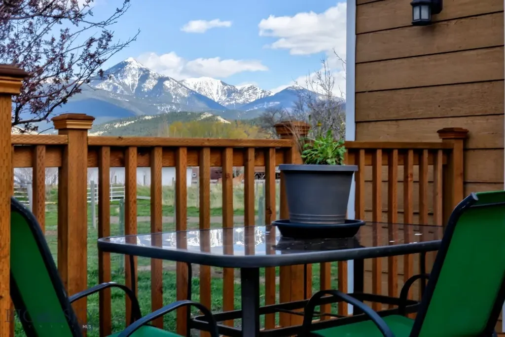 98 Miller Drive, Livingston