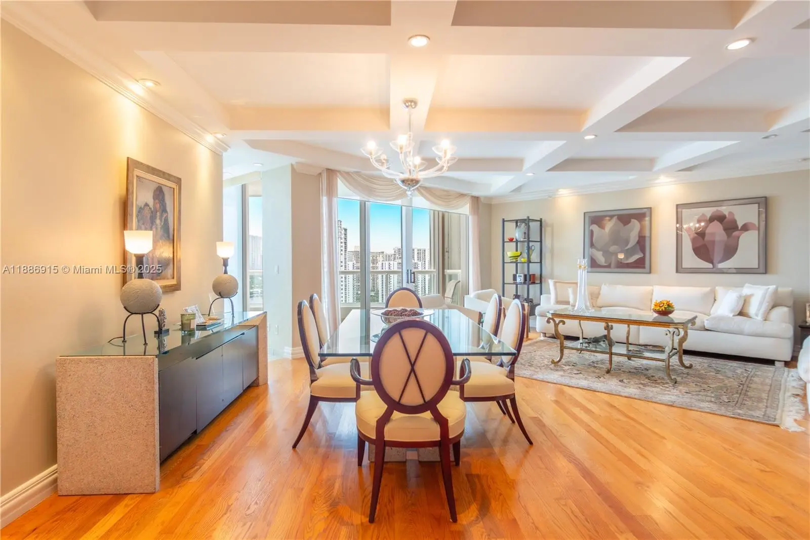 Photo of Listing #A11886915