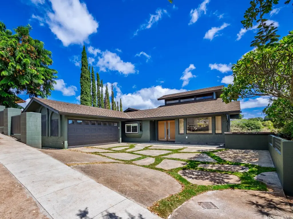 99-715 Hoio Street, Aiea