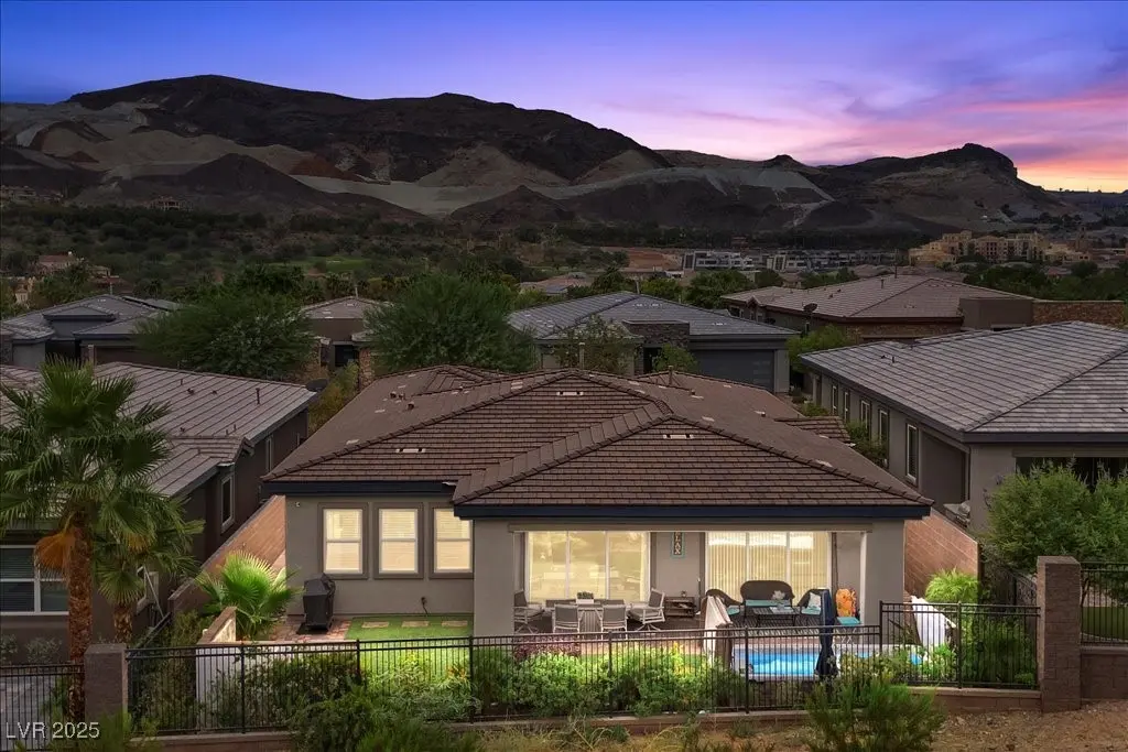 Photo of Listing #2719243