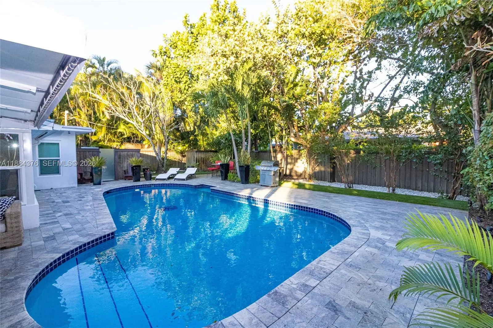 Photo of Listing #A11884376