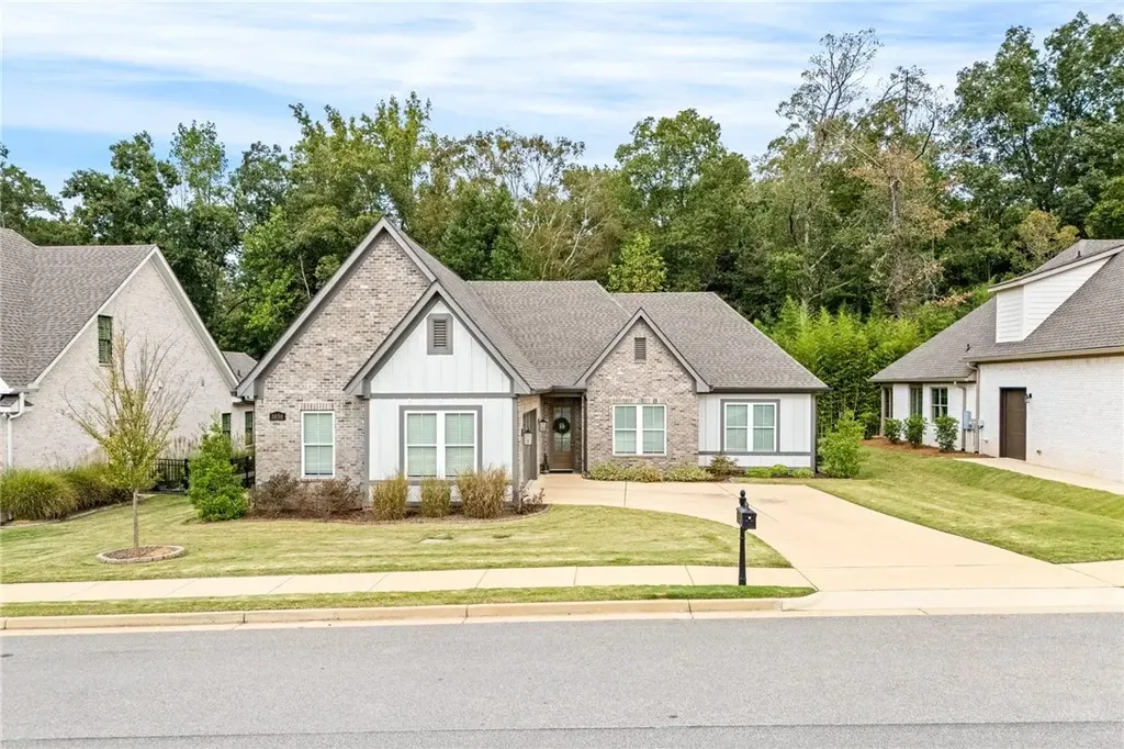 3050 Mill Lakes Ridge, Opelika