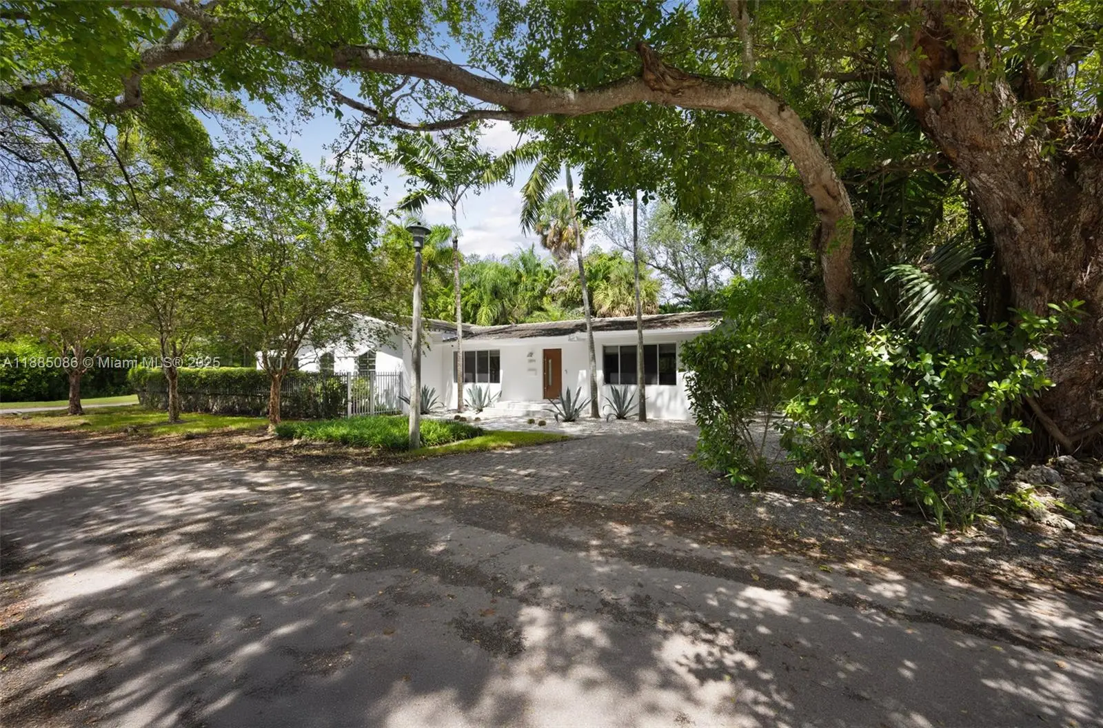 Photo of Listing #A11885086