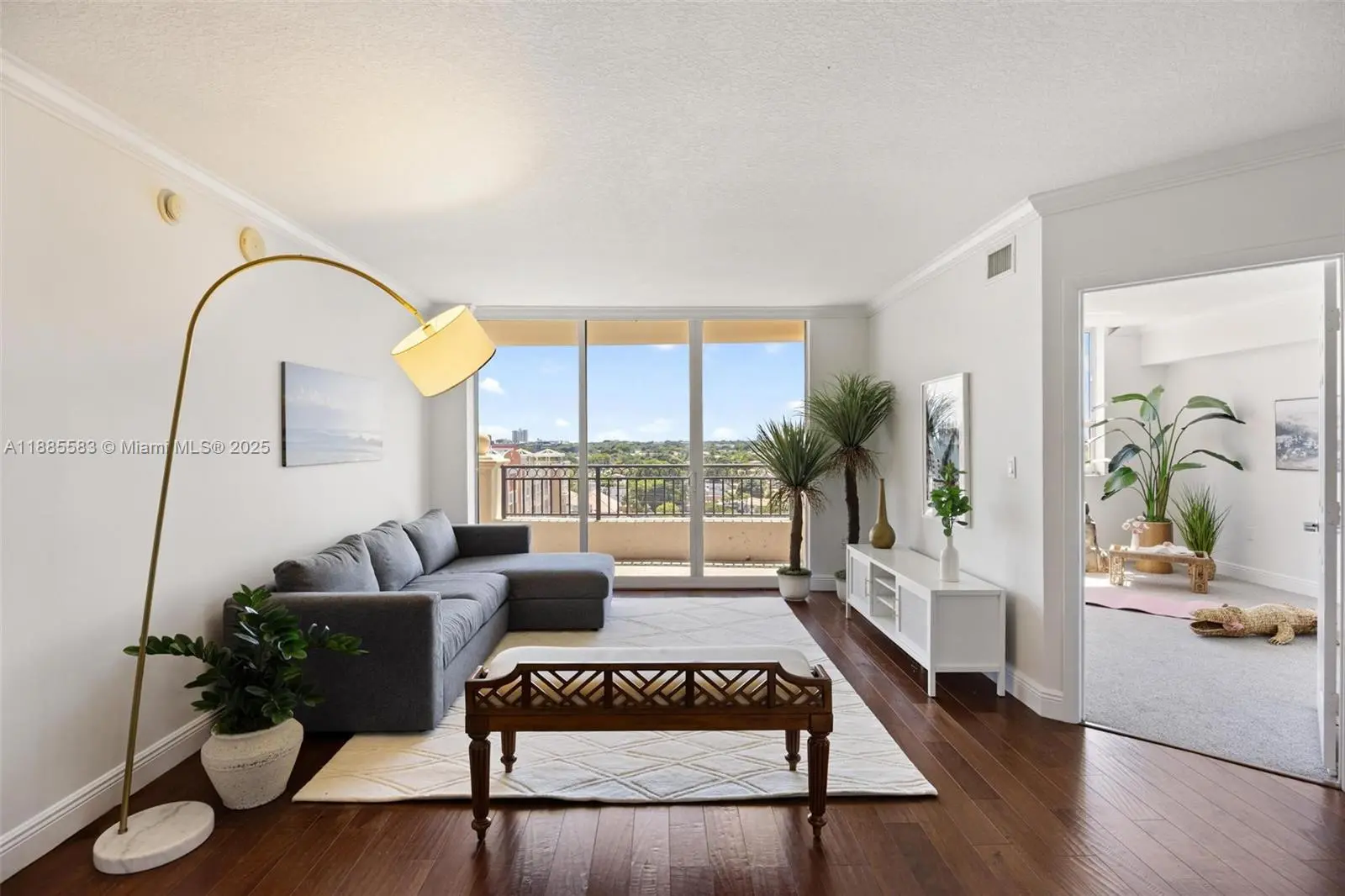 Photo of Listing #A11885583