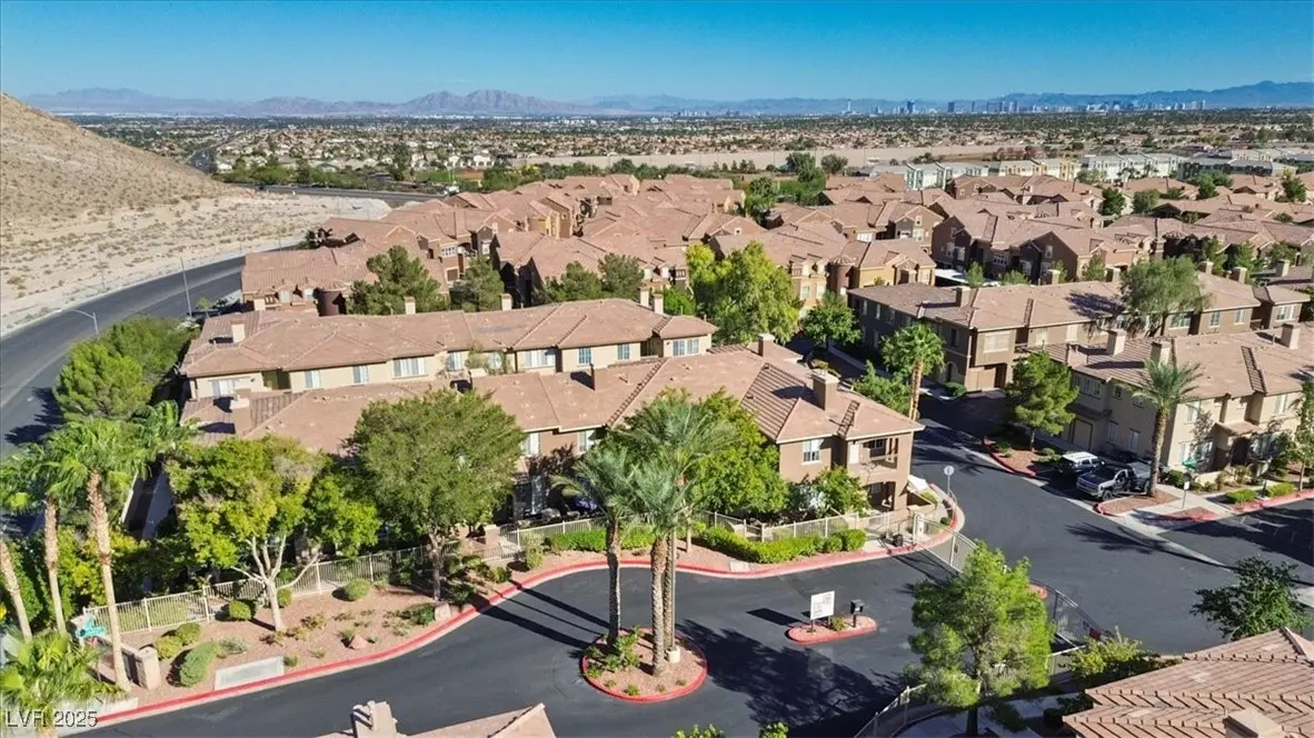 Photo of Listing #2723637