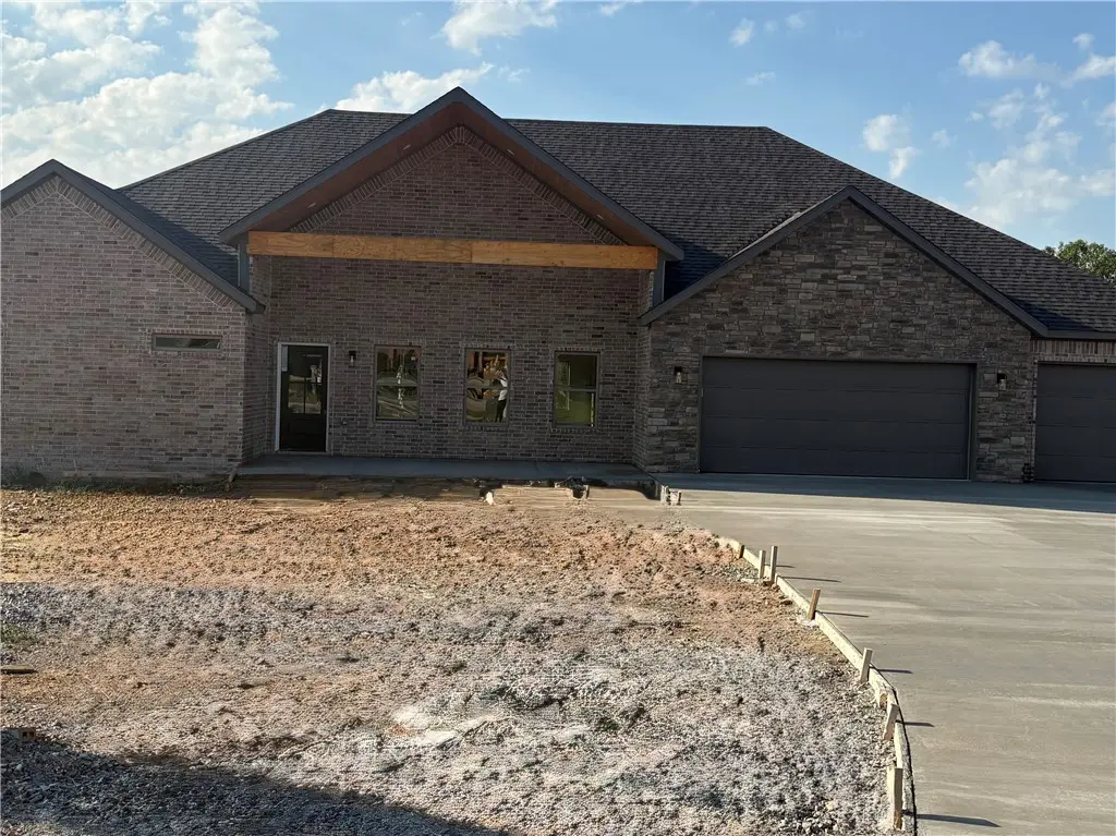 1951 Lordsburg Court, Bentonville