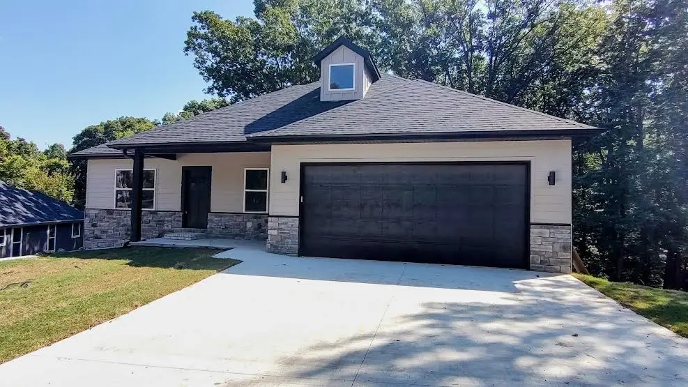 6 Marionet Circle, Bella Vista