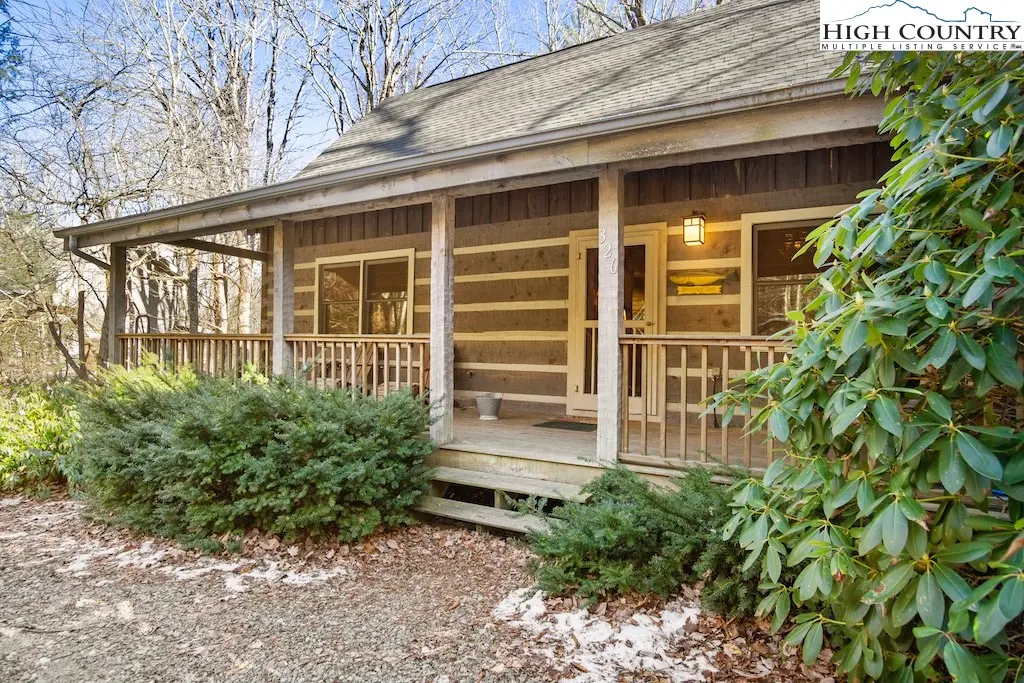 326 Hawks Lake Drive, Seven Devils