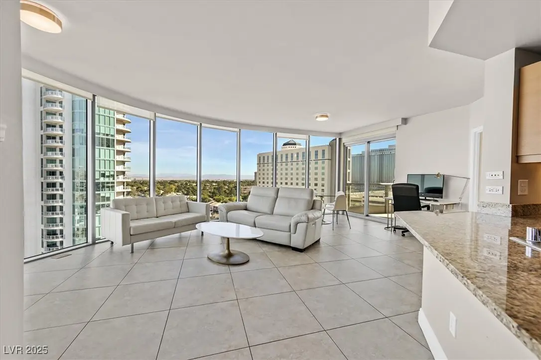 Photo of Listing #2723494