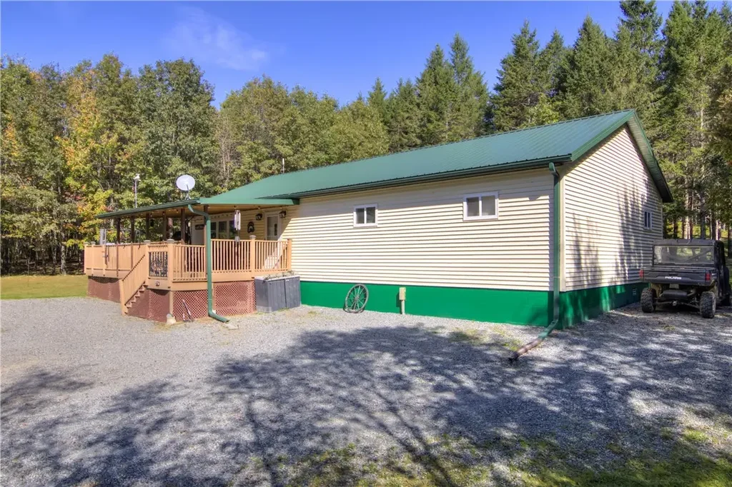 W6674 Poertner Road, Neillsville