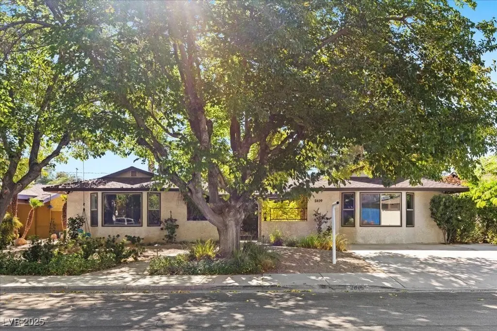 Photo of Listing #2723701