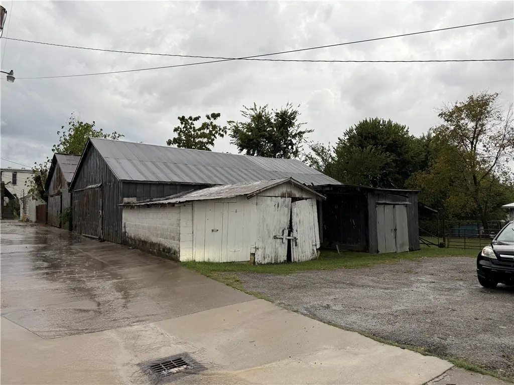 Between Hubert & Springfi E Church Avenue, Berryville