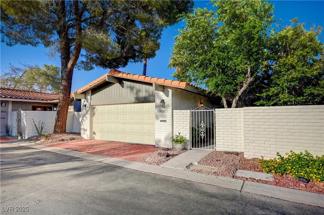 Photo of Listing #2723863