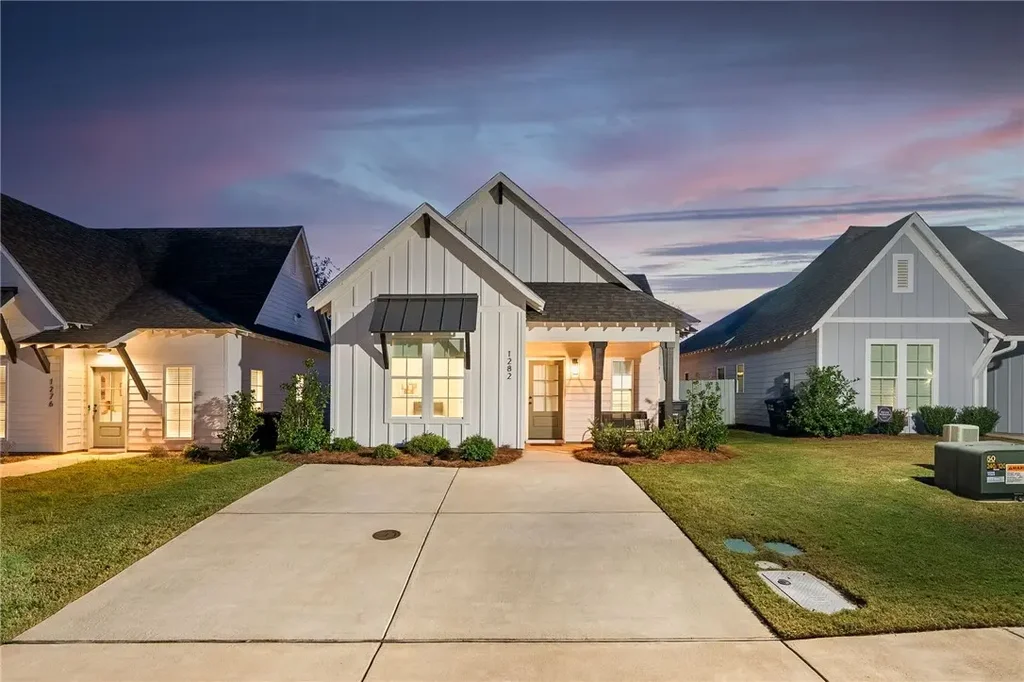 1282 Woodland Cir, Opelika