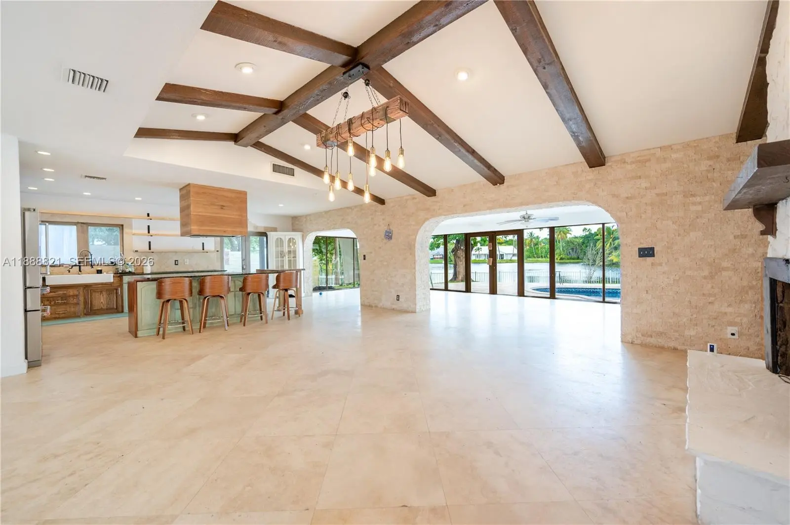 Photo of Listing #A11888821