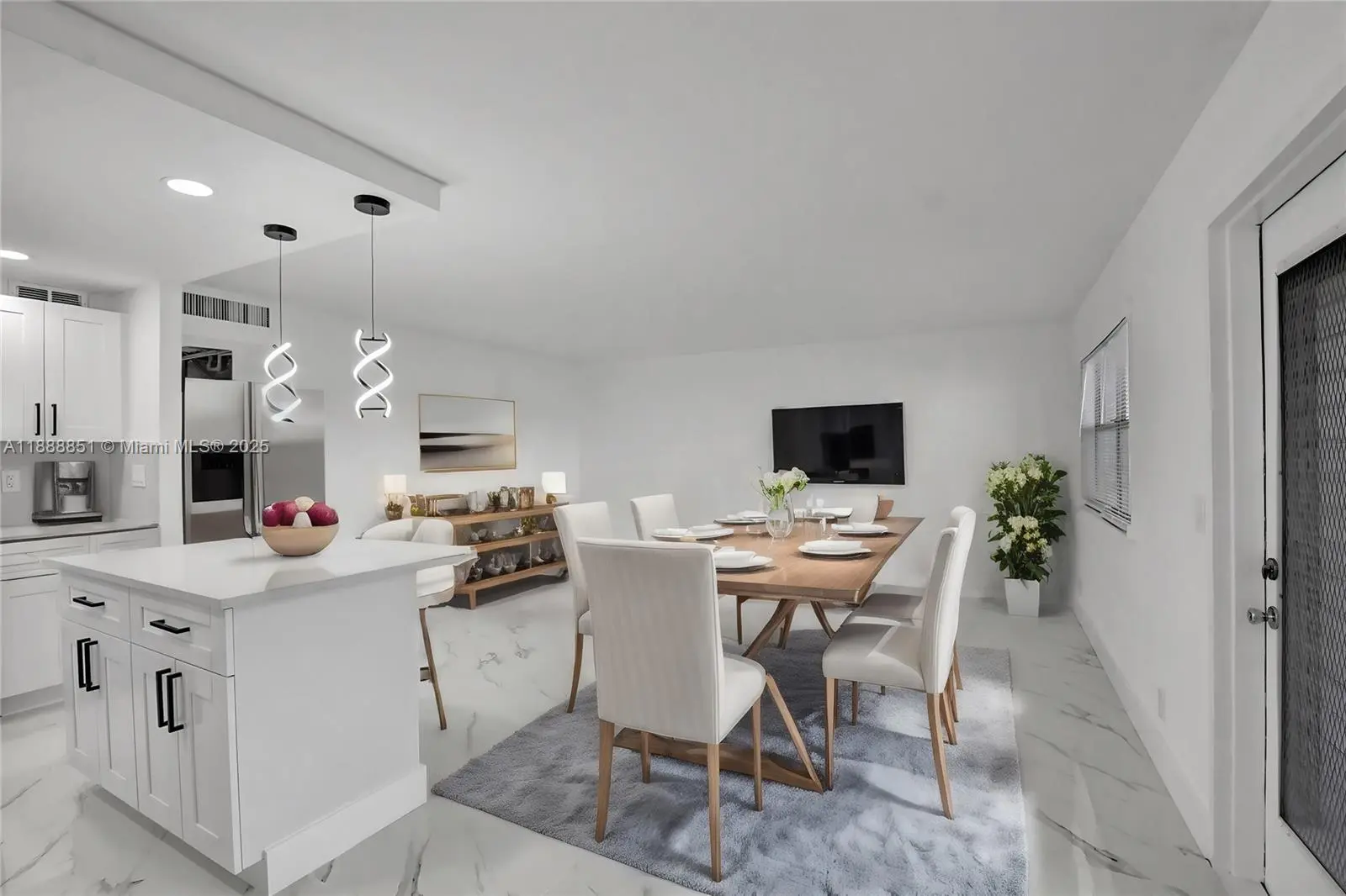 Photo of Listing #A11888851