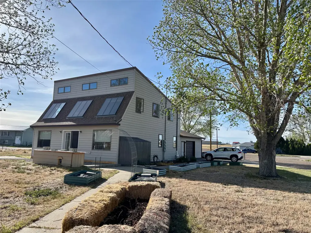 237 5th Avenue Ne, Cut Bank