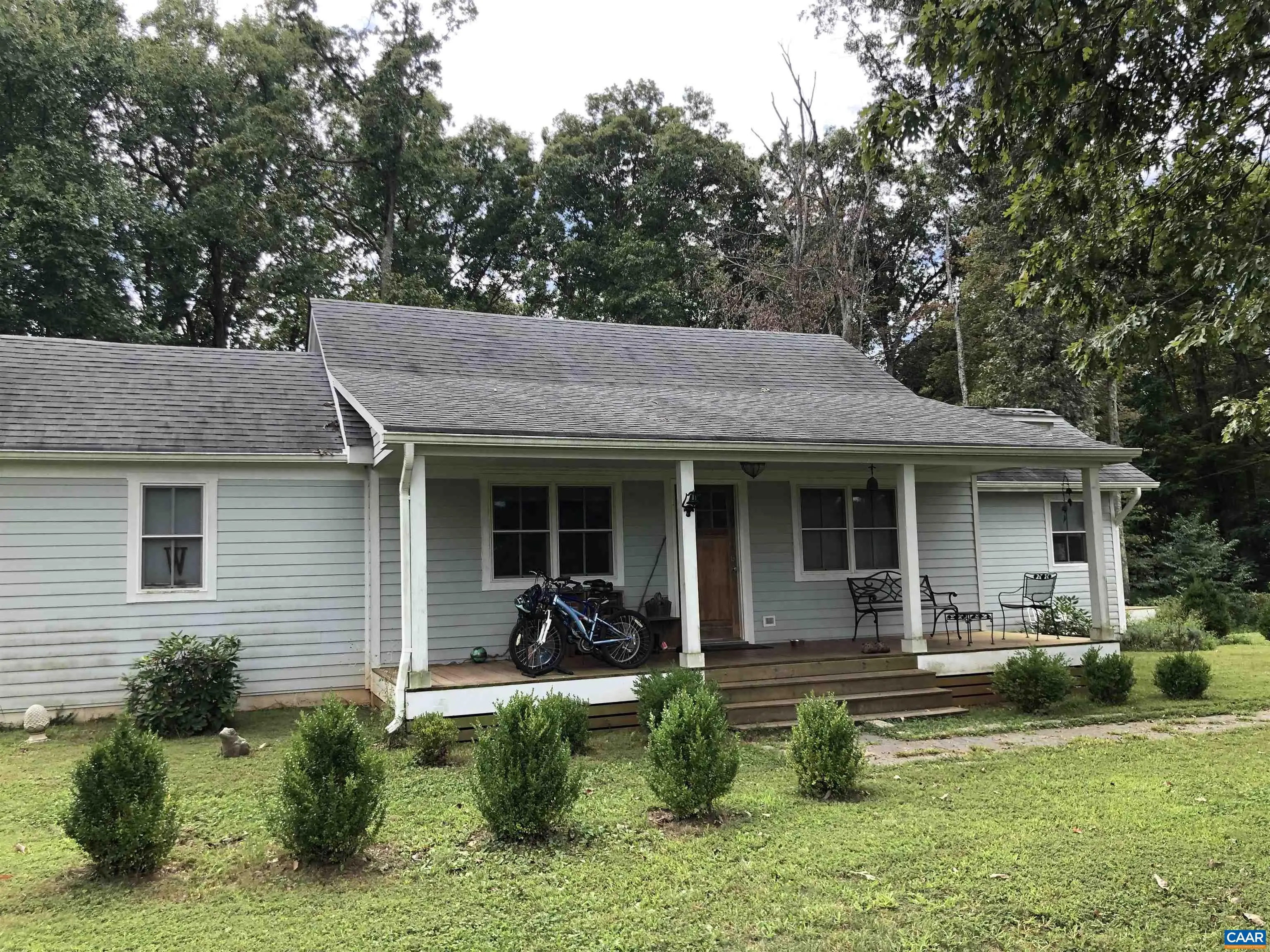 9702 Hatton Ferry Rd, Scottsville