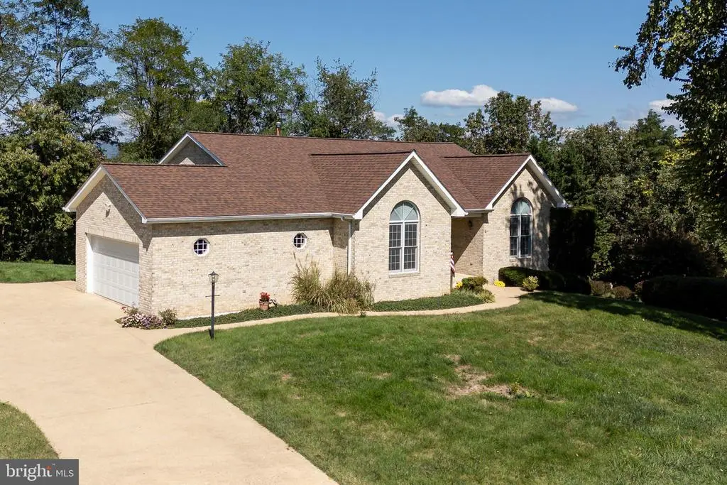 4 Constitution Ave, Luray