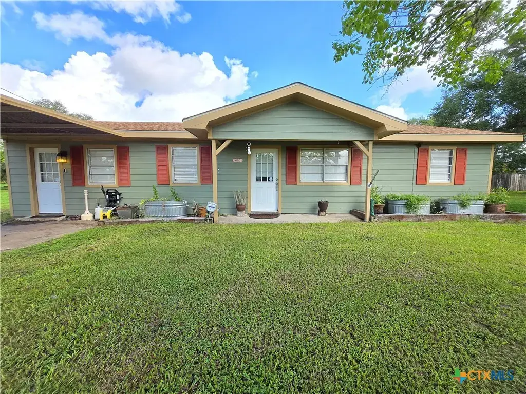 610 E Division Street, Edna