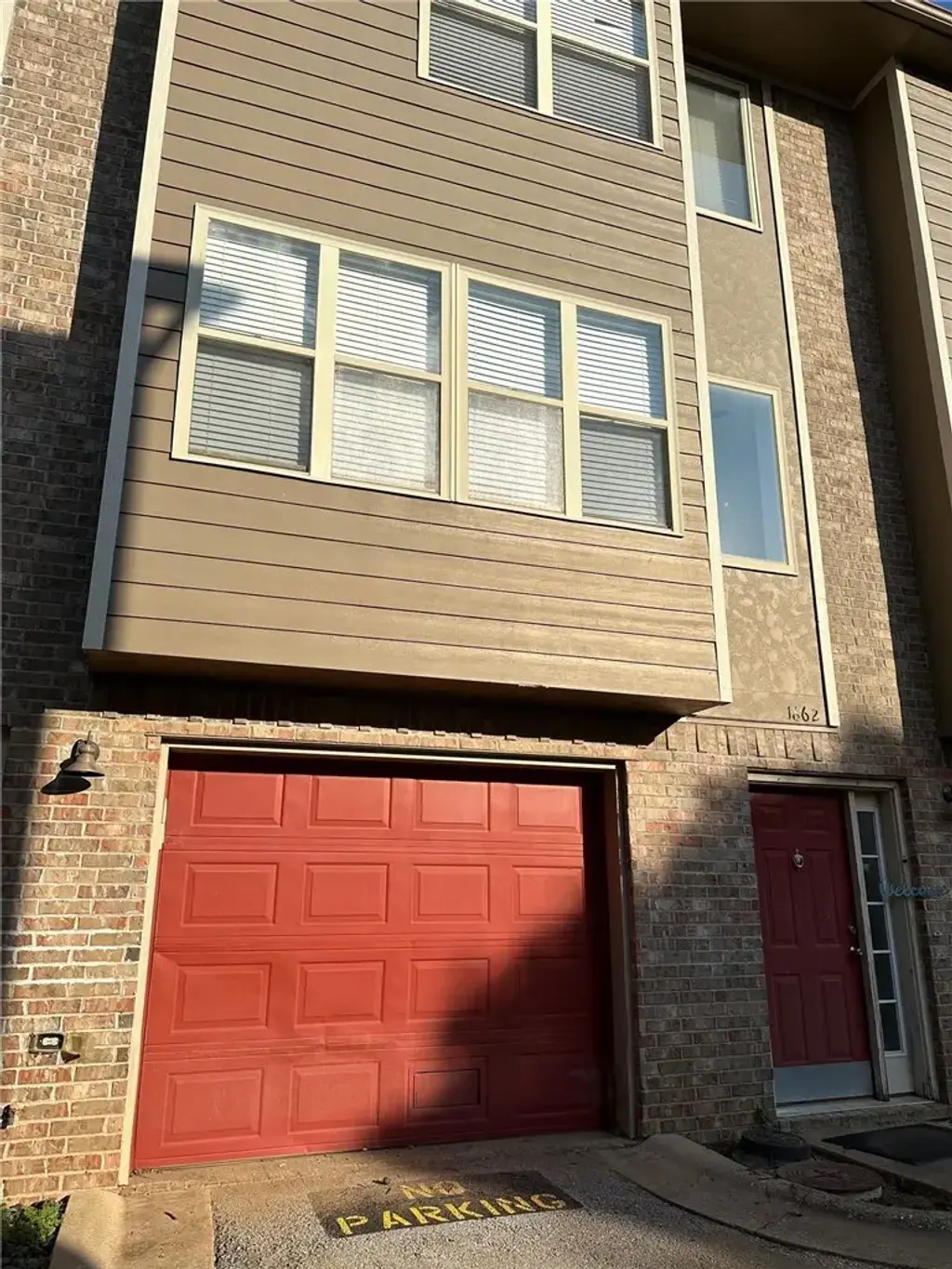 1866 N Scull Creek Drive 6, Fayetteville