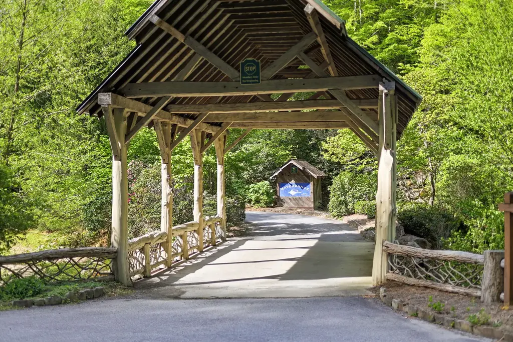 31 Waterdance Drive, Cullowhee