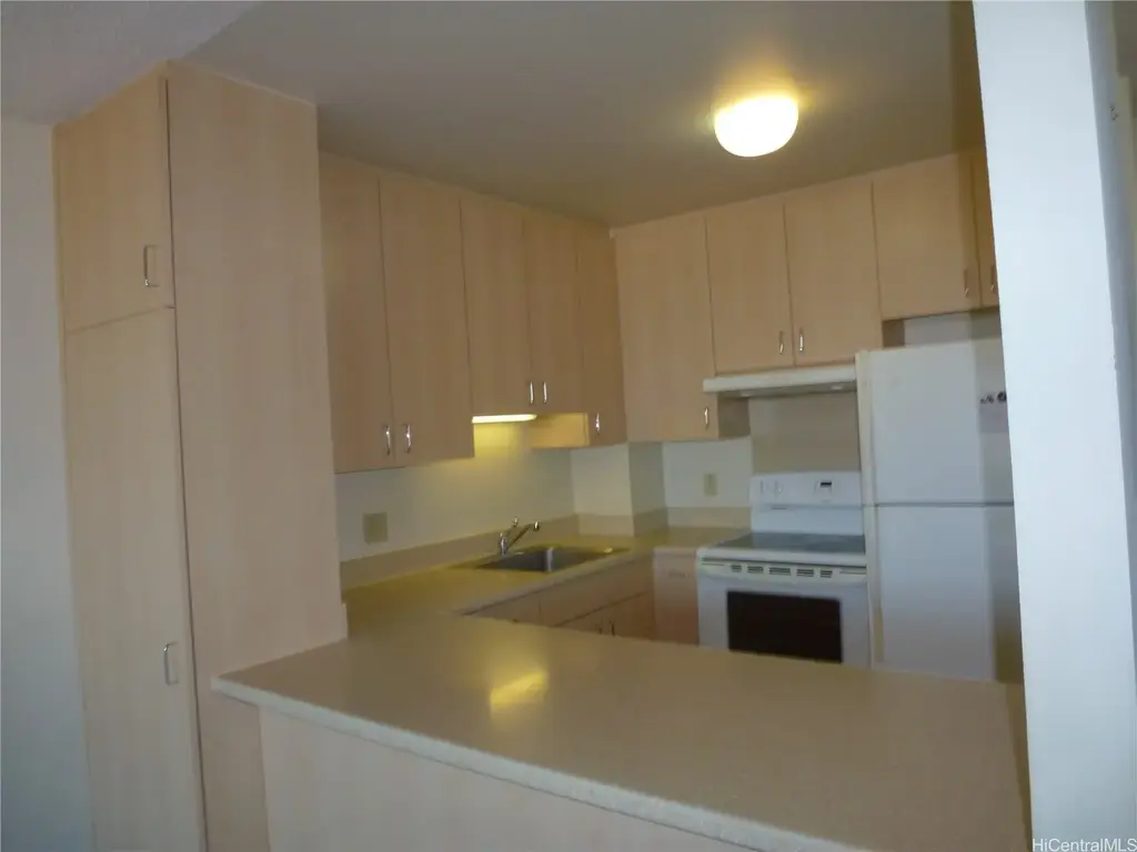 55 S Kukui Street # D1708, Honolulu