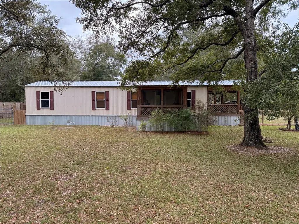 Weeping Willow Lane, Hortense