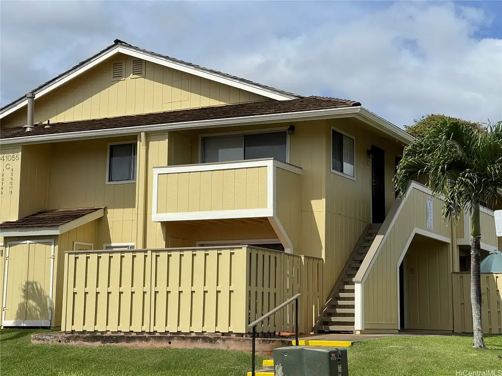 94-1055 Kaukahi Place # C11, Waipahu