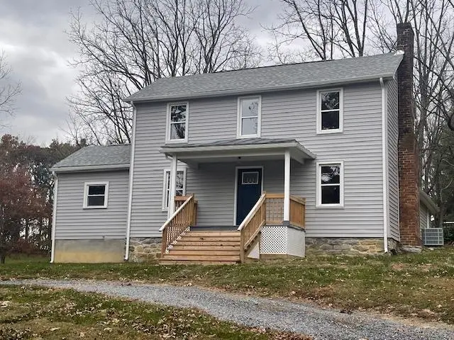 151 Steeles Ln, Raphine