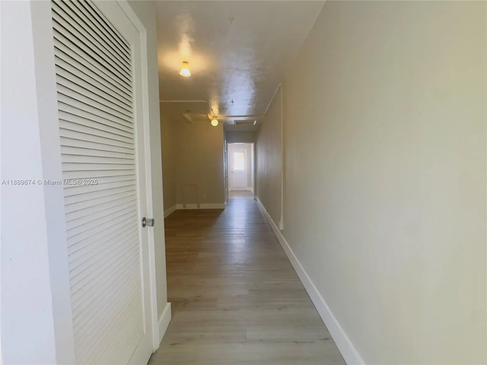 Photo of Listing #A11889674