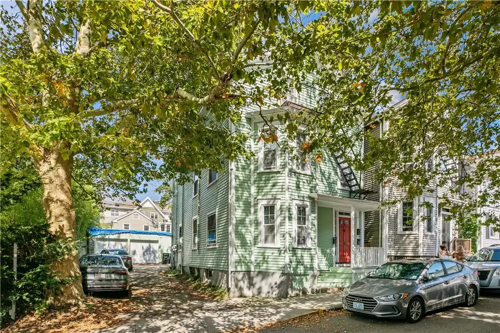 28 Young St, Newport