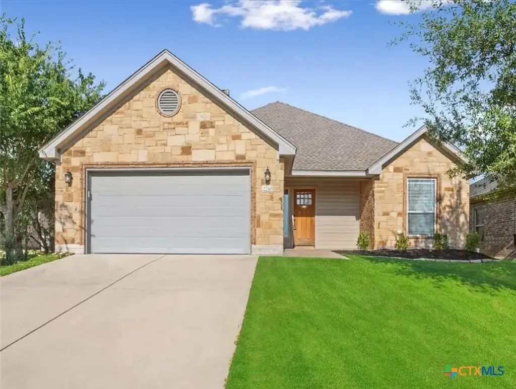 2210 Briar Hollow Drive, Temple
