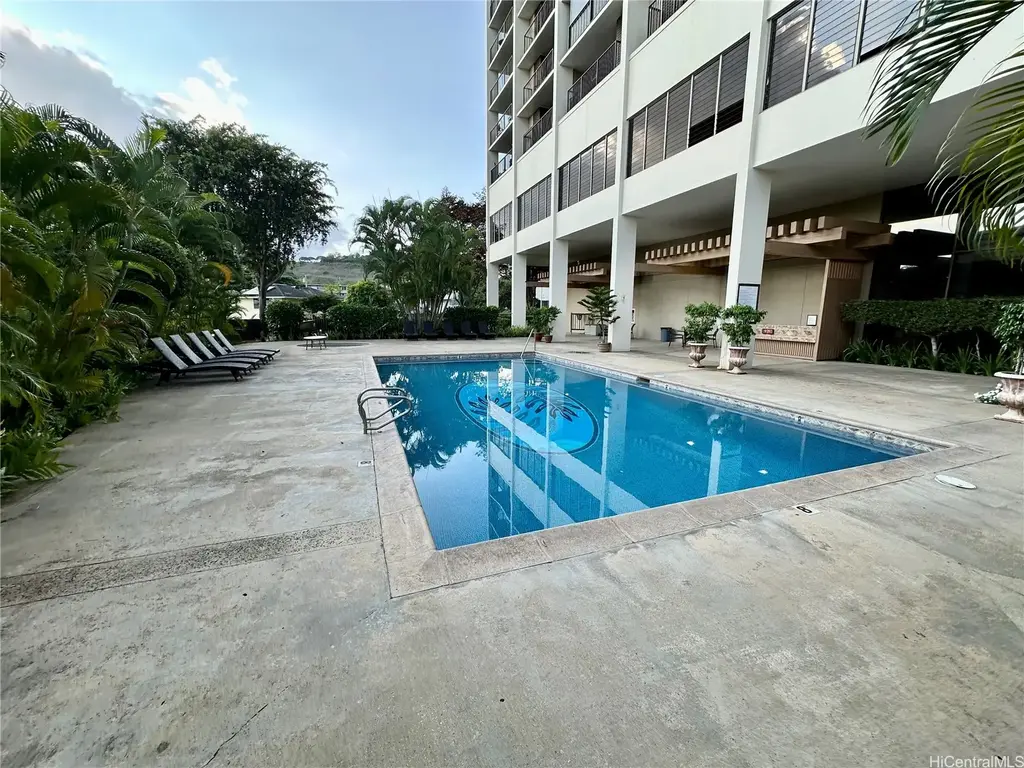 1630 Liholiho Street # 1104, Honolulu