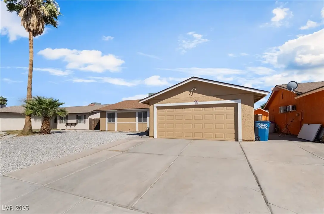 Photo of Listing #2724546