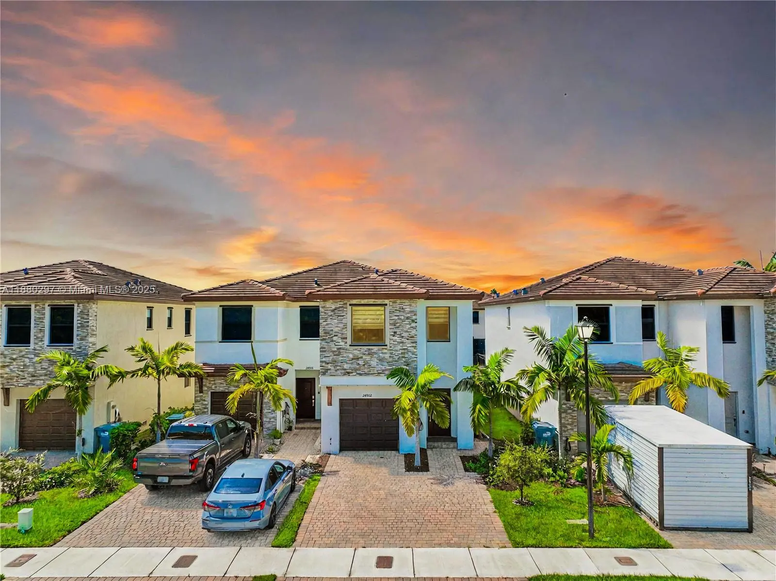 Photo of Listing #A11880297