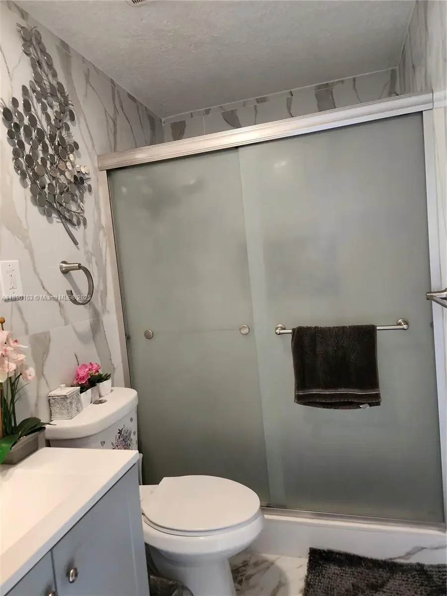 4361 Nw 35th Ave, Lauderdale Lakes