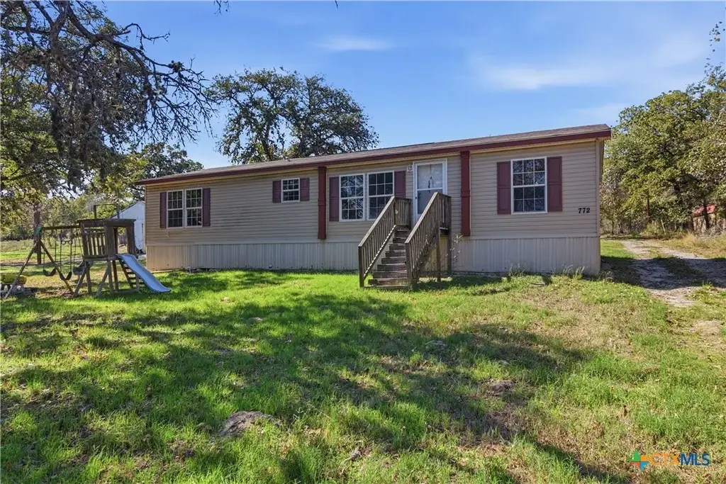 780 Oak Tree Road, Seguin